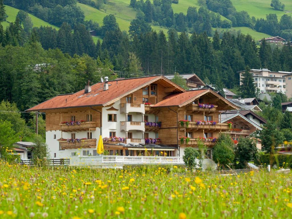 Landhotel Lechner Kirchberg in Tirol Exterior photo